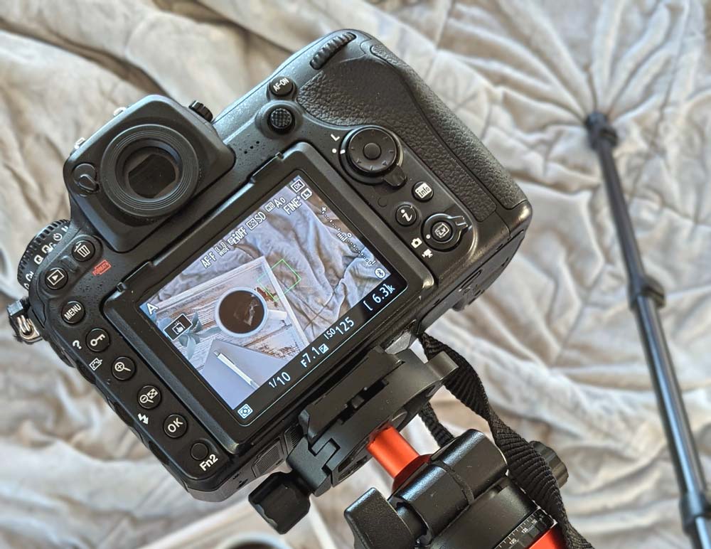 dslr camera on a tripod