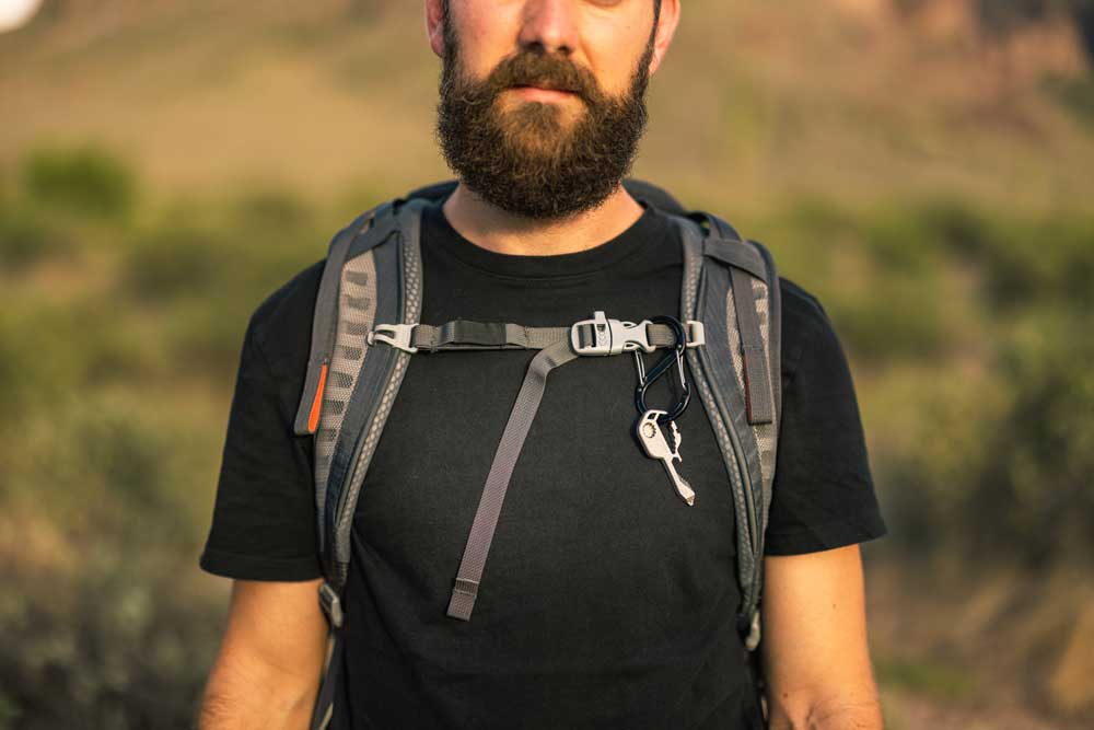 keyzmo-attached-to-bag