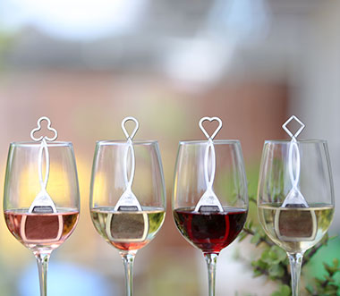 Wand purify wines white or red 